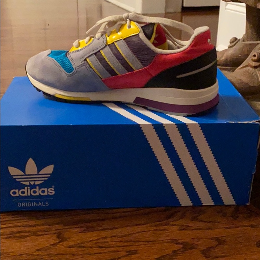 Adidas Sneaker